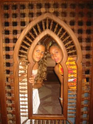 Lina & Sarah